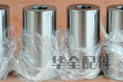 6126AZLD柴油機(jī)原裝配件一臺(tái)車6個(gè) 活塞銷